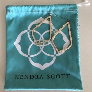 Kendra Scott. Sophia Drop Earrings.